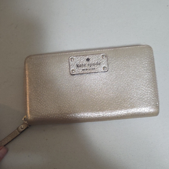 Kate Spade Metallic Gold Wallet - Picture 1 of 6